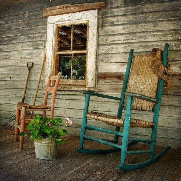 fc68a5171519678c41618146c96931a9--rustic-porches-country-porches