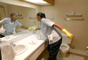 HOUSEKEEPER-BATHROOM