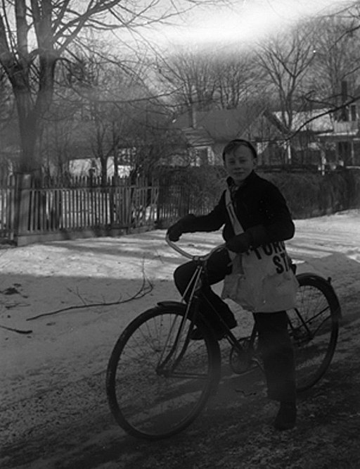 Toronto_Star_paperboy_Whitby