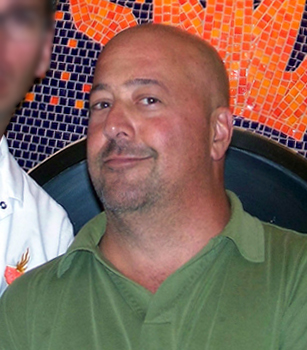 AndrewZimmern_crop