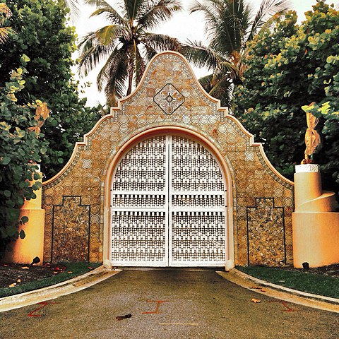 entrance gate to Mar-a-Largo
